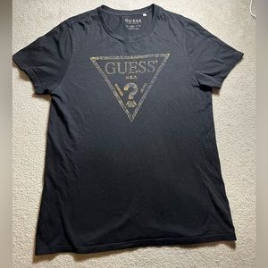 Vintage-style Guess Distressed Logo Tee